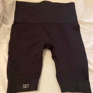 Set active black biker shorts